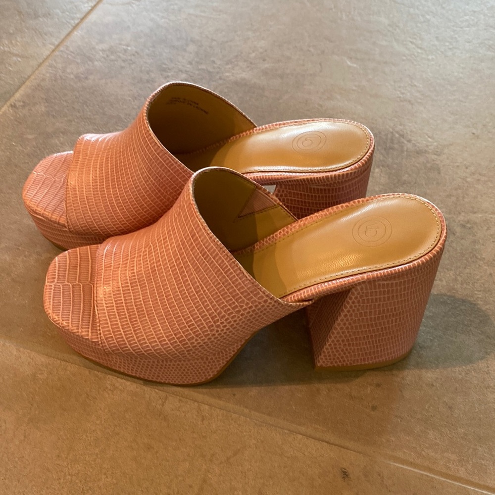 Urban Outfitters Pink Textured Mules
